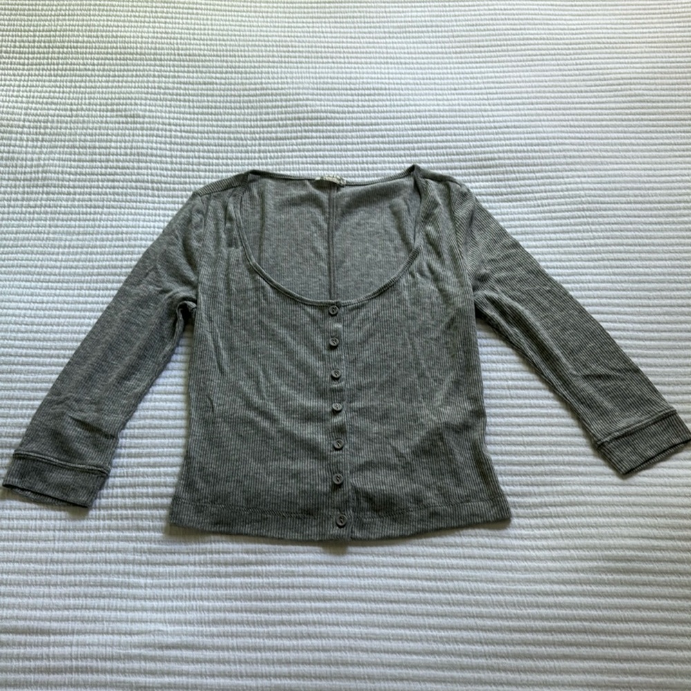 Free People Gray Cropped Cardigan Top - Size Small 🩶